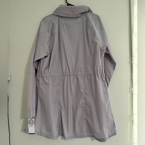 Water resistant light-weight jacket - Picture 2 of 10